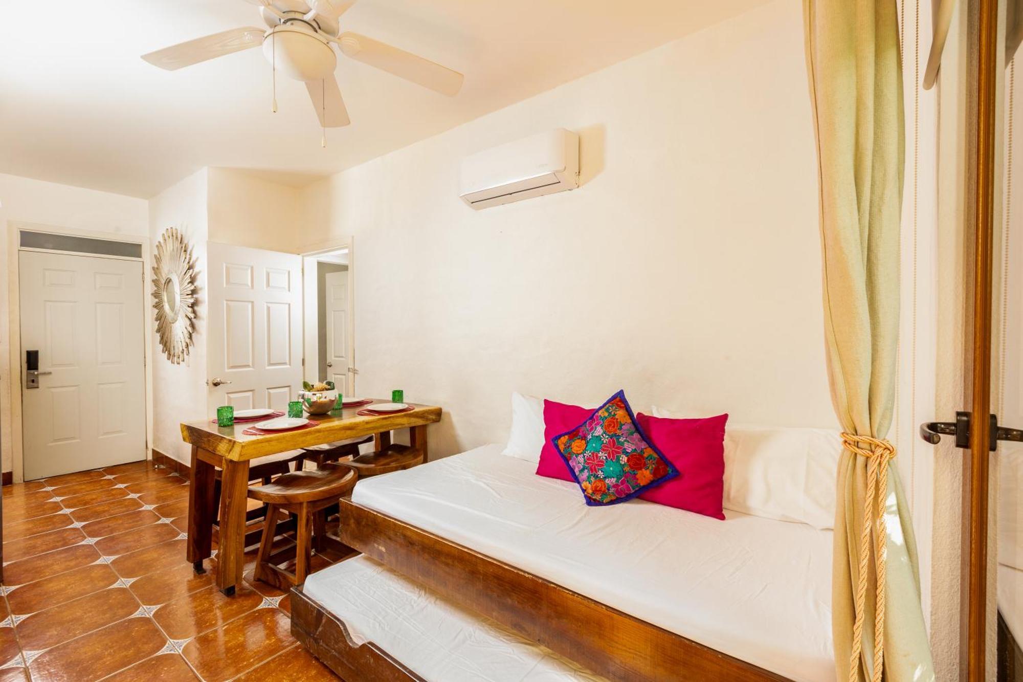 Hotel Casa Loteria -Pueblito Sayulita- Colorful, Family And Relax Experience With Private Parking And Pool Esterno foto